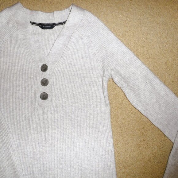 Denver Hayes Light Gray Button-Up V-Neck sweater - Sz M - Picture 6 of 9